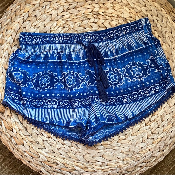 House of Harlow 1960 easy fringe shorts 🦋 - Picture 2 of 3